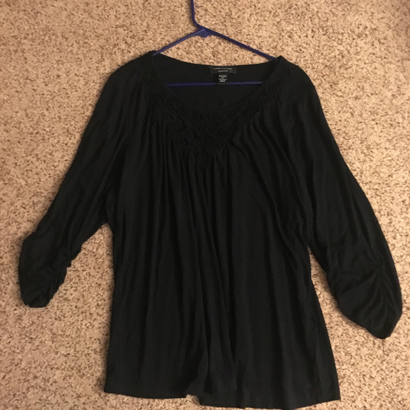 Ruched/textured black Cable and Gauge top - Picture 2 of 5